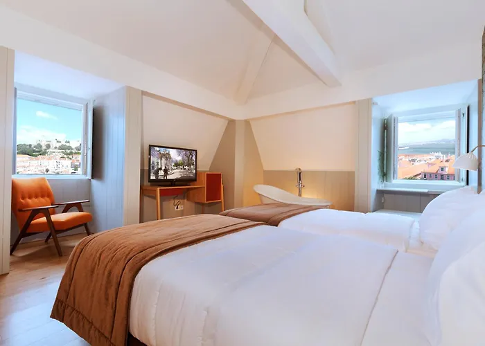 Lisboa Carmo Hotel