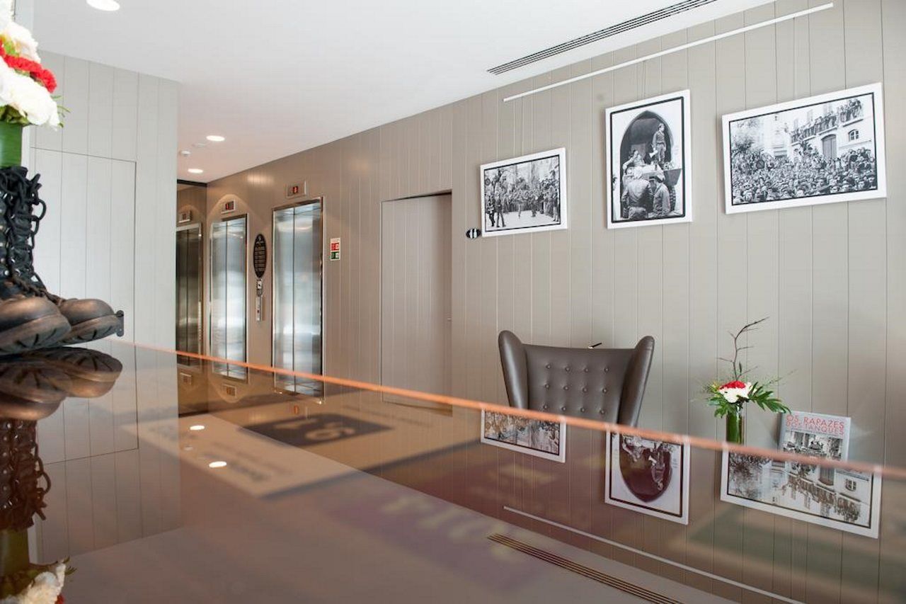 Hotel Carmo 4*