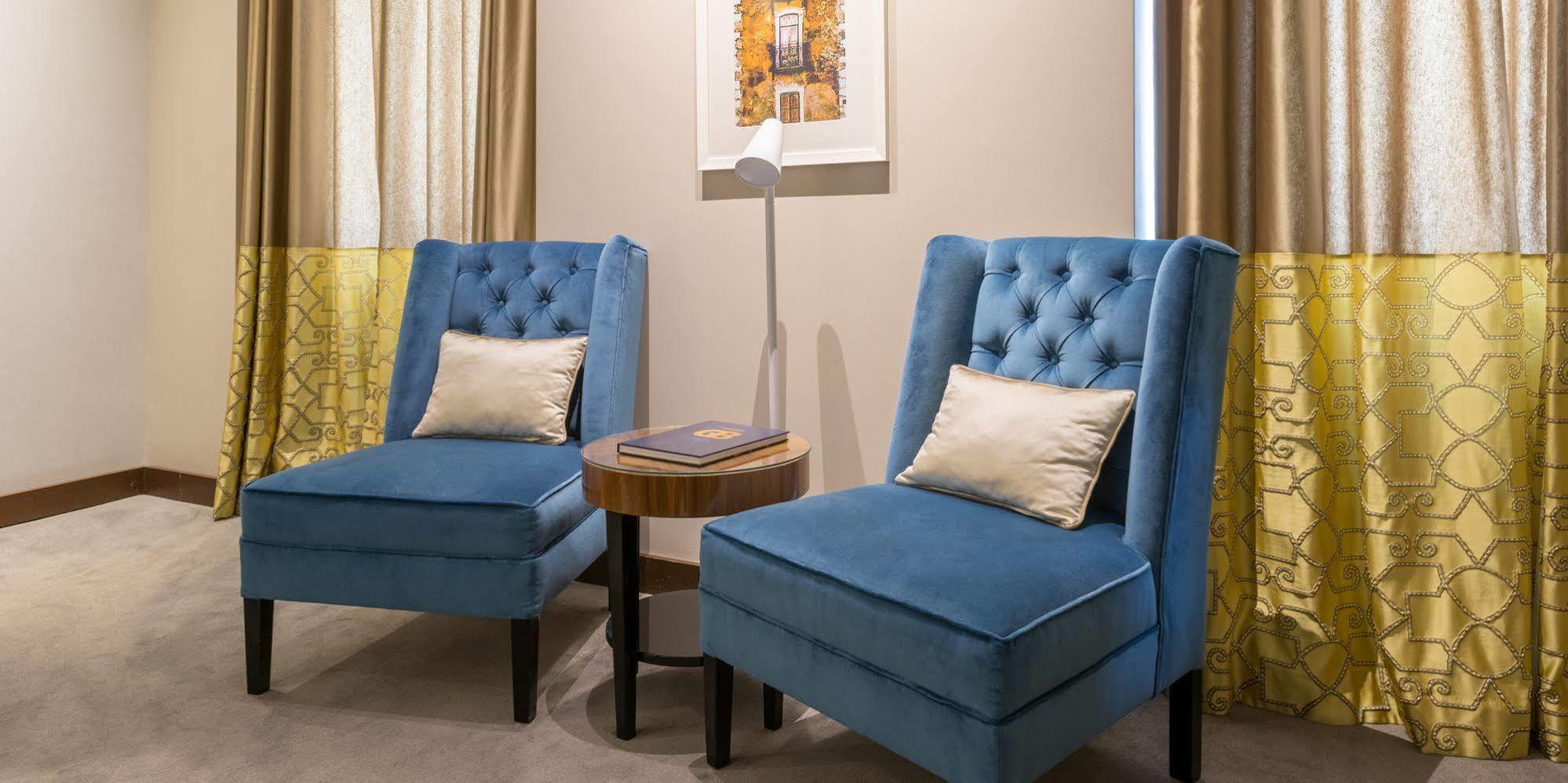 Hotel Carmo 4*